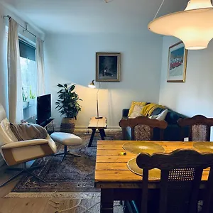 Lovely Apartment, Vuorimiehenkatu 31 Apartment Helsinki