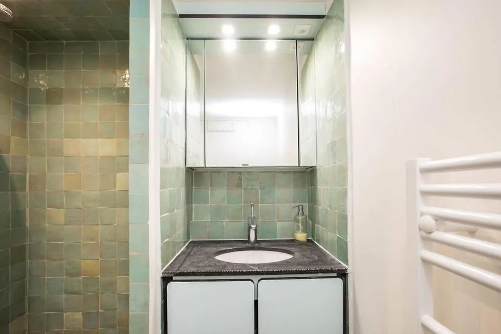 Charming Le Marais Retro Appartement Parijs