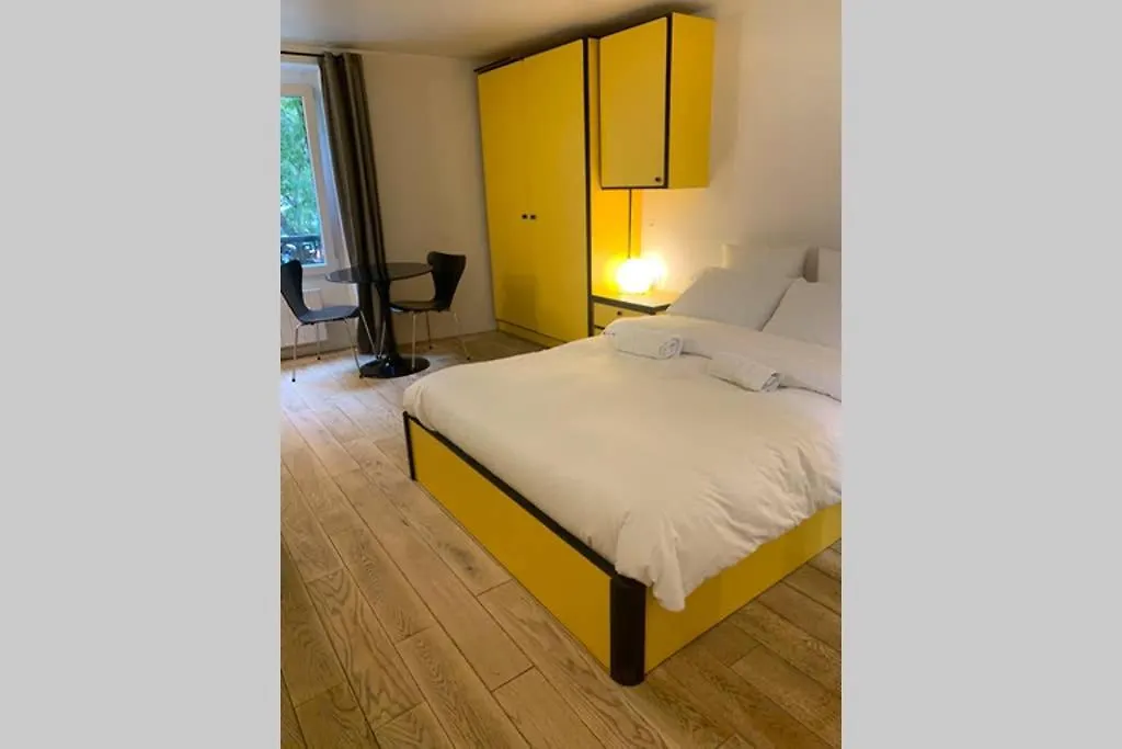 Charming Le Marais Retro Appartement Parijs
