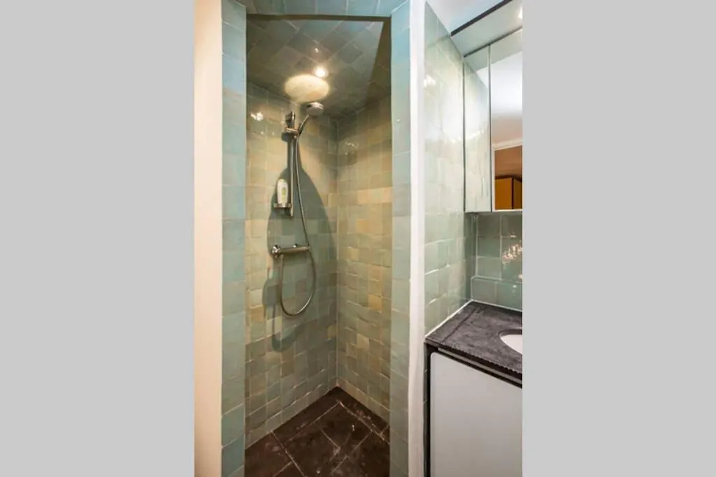 Charming Le Marais Retro Appartement Parijs