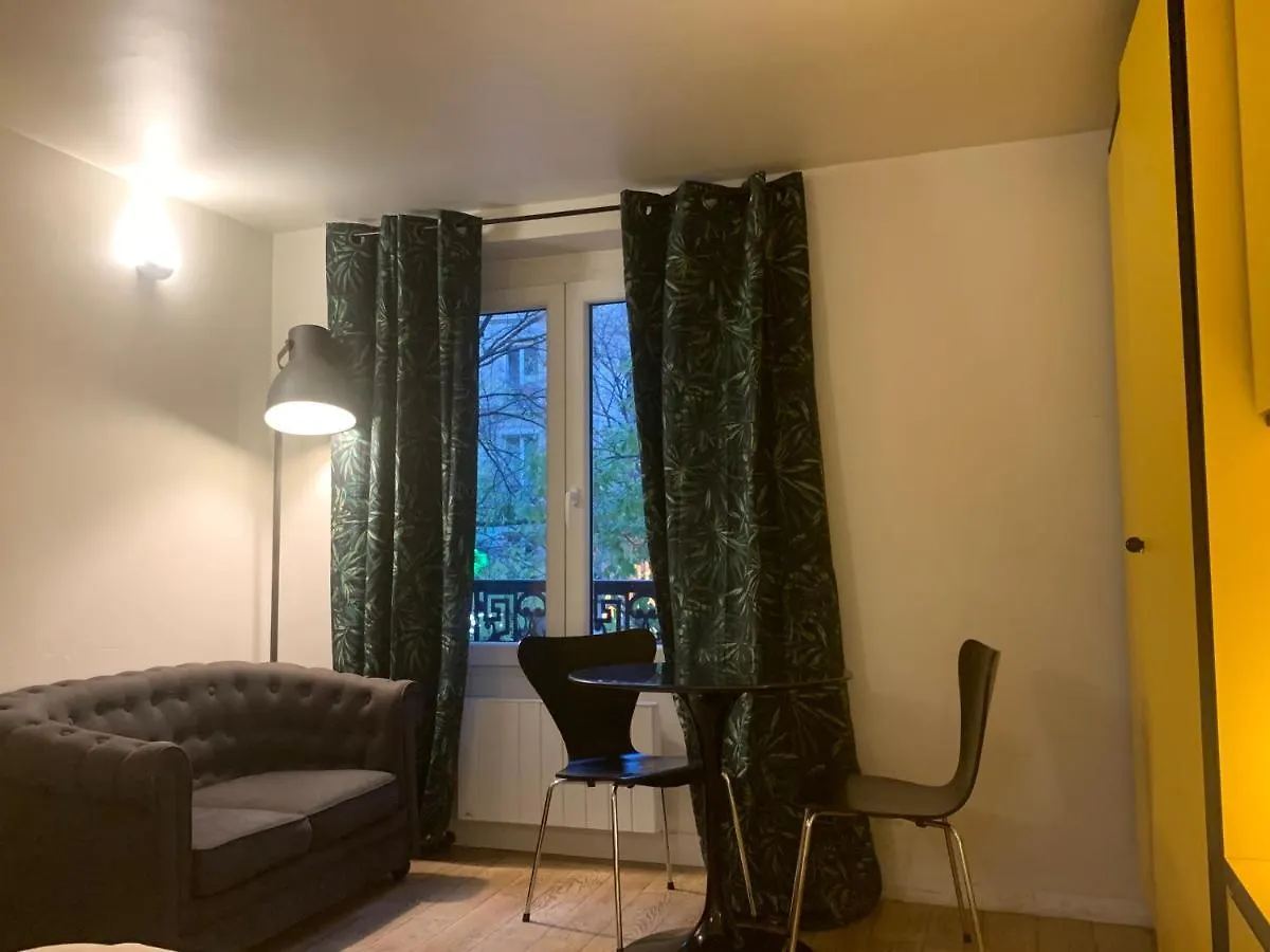 Charming Le Marais Retro Appartement Parijs